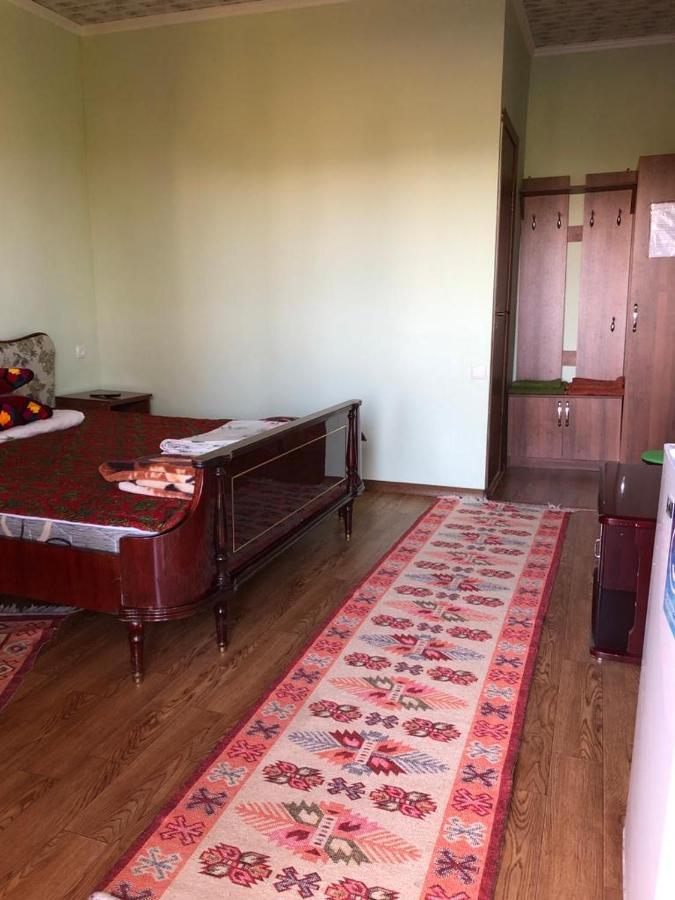 Altynai Guest House Cholpon-Ata Exterior photo